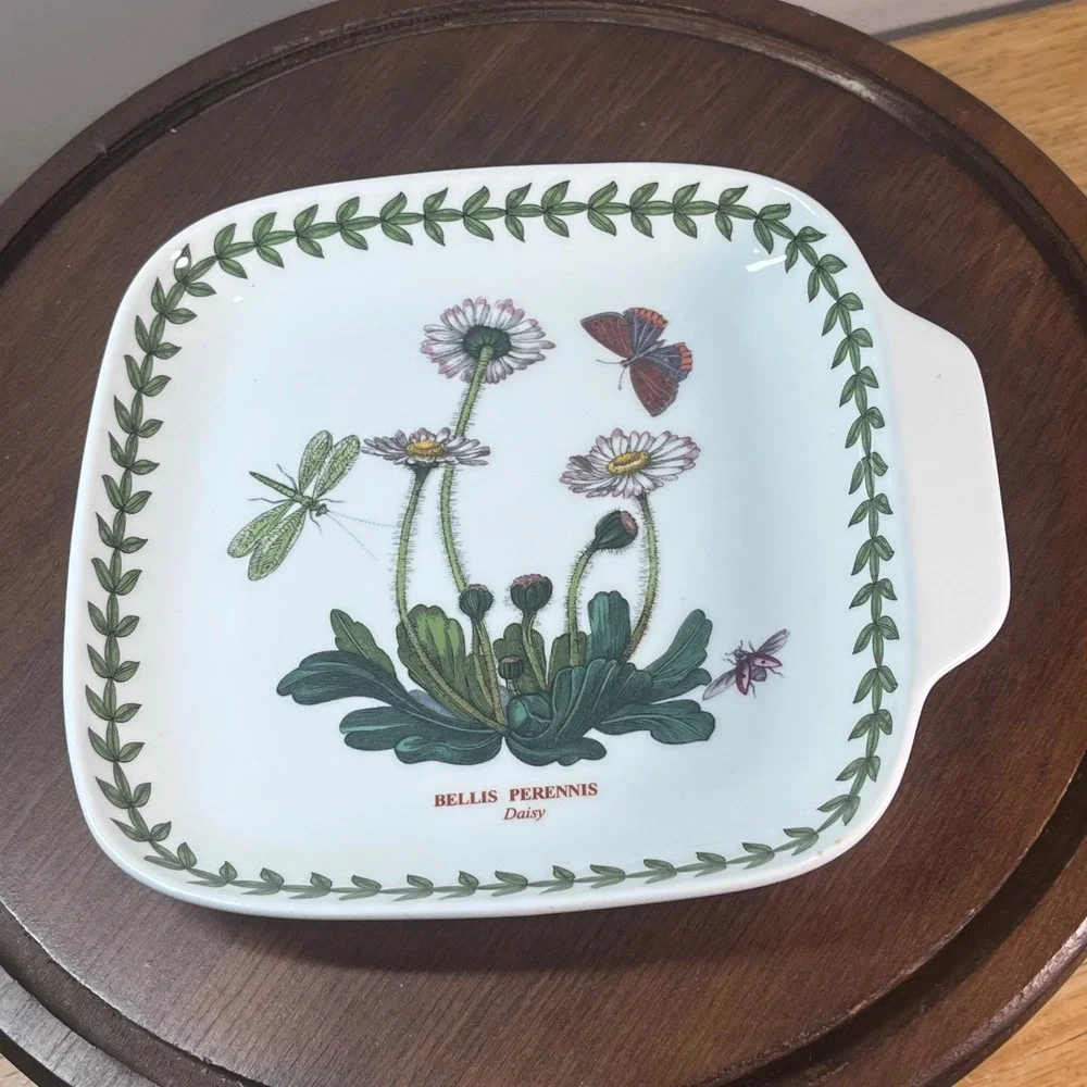 Portmeirion Botanic Garden Bellis Perennis Daisy Canape Dish BG78045-XS White
